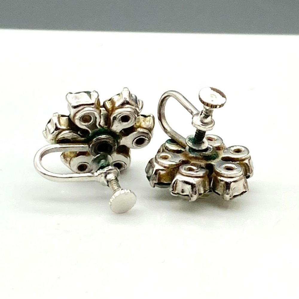 Vintage Clear Crystal Flower Earrings, Classic Silver Tone Screw Back with Prong - Picture 5 of 5